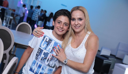  Emilio Ciuffardi y su mamá Melissa Fernández.