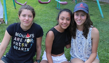  Lorena, Ana Sofi y Mariana.