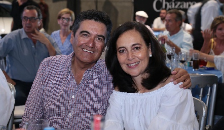  Gilberto Galván y Lupita Zacarías.