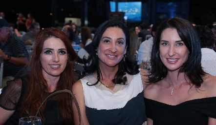  Adriana Jiménez, Blanca Cantú y Olesya Shevchenko.