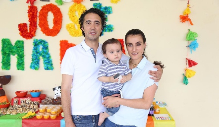  Wilfrido Martínez, José María y Fernanda Saiz.