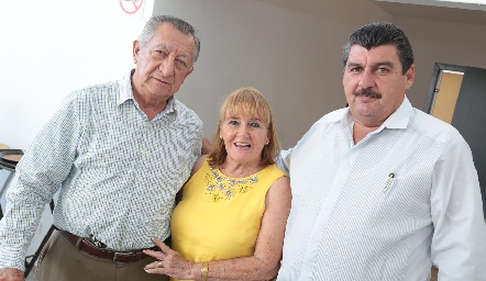  Mario del Valle, Minerva Díaz y Félix Díaz.