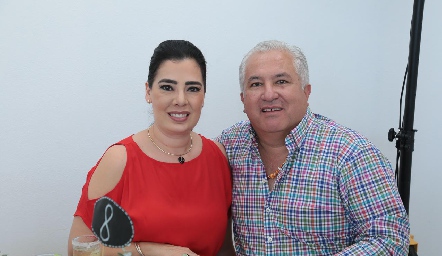  Bety Canseco y Guillermo Báez.