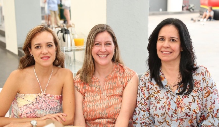  Deborah Morales, Berenice Gaviño y Maru Gómez.