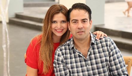  María Eva Díez Gutiérrez y Miguel Villalobos.
