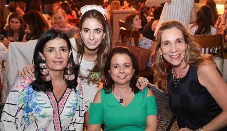  Rocío Espinosa, Lorena Andrés, Lucía Bravo y Gaby Cantú.