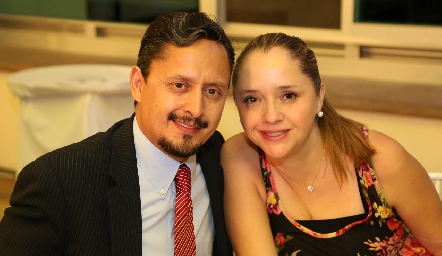  José Espinoza y Adriana Chávez.