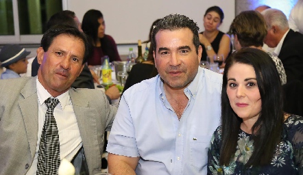  René Gutiérrez, Pablo Camargo y Mónica Macías .