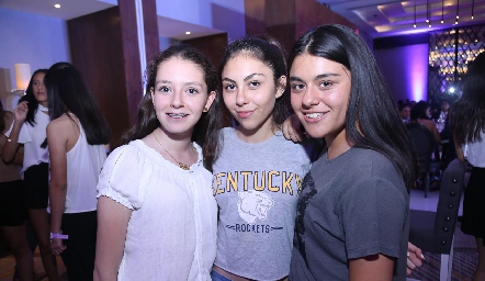  Mariel, Mariana y Sara.