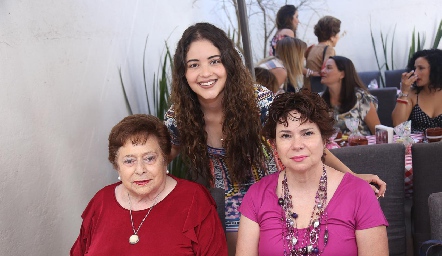  Ale Gascón, Mari Laredo y Marissa Gómez.