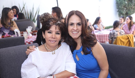  Irma Estela Martínez y Dulce Herrera.