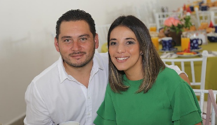 Gerardo Onofre y Elizabeth González.
