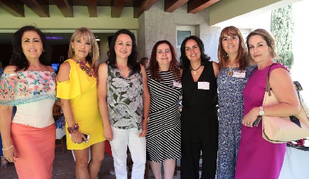  Ana Fonte, Adriana Hernández, Oly Flores, Julieta de la Serna, Jofe Correa, Carmelita Leos y Alejandra Medina.