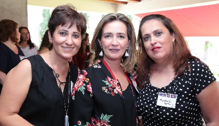  Claudia Díaz de Sandi, Lucía Martínez y Martha Huerta.