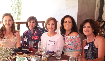  Lourdes Gutiérrez, Adriana Alcalde, Bety Lavín, Ana Fonte y Yusa Coulón.