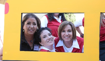  Sofía Carrillo, Coco Martins y Beatriz Lavín.