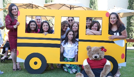  Gaby, Tere, Maribel, Tita, Claudia, Ana Luisa, Rosita, Ceci, Claudia, Paty y Martha.