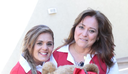  Claudia y Chela.