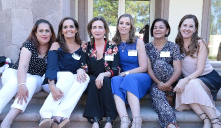 Martha Huerta, Gaby Villanueva, Lucía Martínez, Charo Valladares, Claudia Silos y Lourdes Gutiérrez.