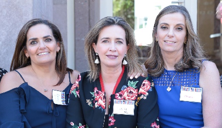  Gaby Villanueva, Lucía Martínez y Charo Valladares.