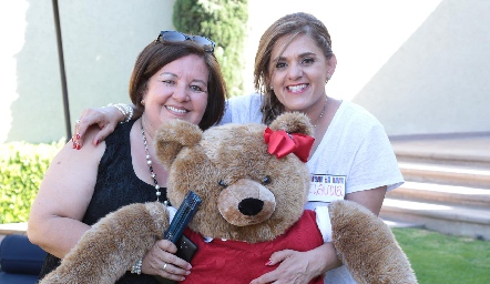  Paty y Claudia.
