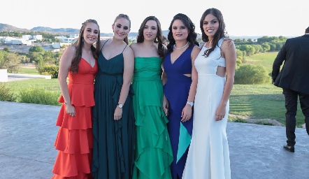  María Paula y Ana Isabel Revuelta, Adry Martins, Milisa Mercado y Mariana Limón.