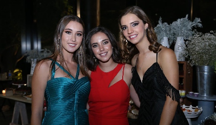  Sofía Vallejo, Valeria Navarro y Francesca Hinojosa.