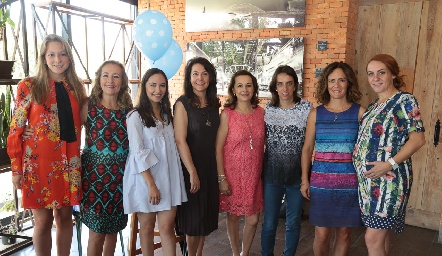  Ale Álvarez, Lucía López, Pamela Alsina, Martha López, Lupita López, Tetée Romo, Daniela Coulón y Ana Lucía Abella.