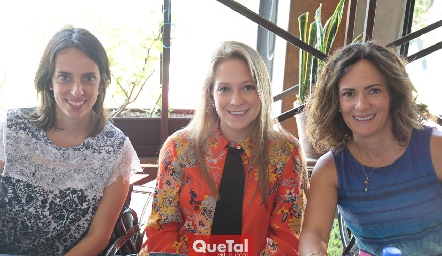  Teté Romo, Ale Álvarez y Daniela Coulón.