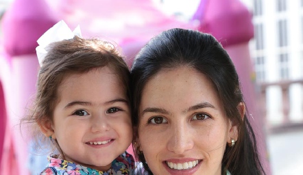  Claudia Díaz de León e Inés.
