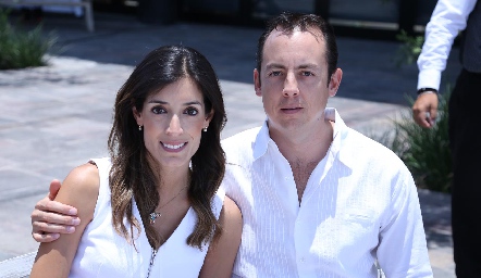  Fernanda Torres y Carlos Artolózaga.