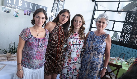 Gabriela Valdes Borbolla, Fernanda Valdes, Marcela O´Farril y Gabriela Borbolla.