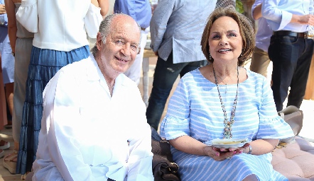  Alejandro Fernández y Ofelia Nieves.