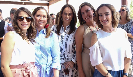  Marilú Unzuga, Lucía y Adriana Fernández, Ana y María Gutiérrez.