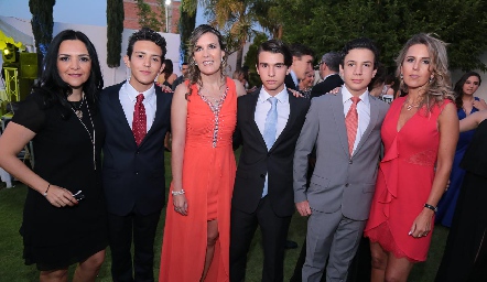 Gabriela Betancourt y Juan Carlos Isordia, Gabriela Berrón y Eduardo Siller, José Ra Gómez y Vero Berrón.
