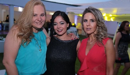 Annie Larios, Nancy Meléndez y Verónica Berrón.