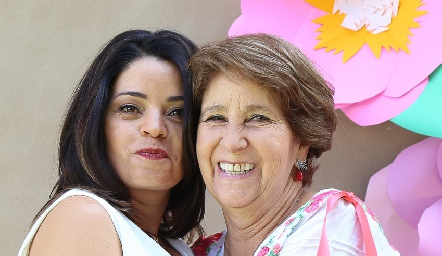  Marilupe Córdova y  Rebeca Mendizábal.