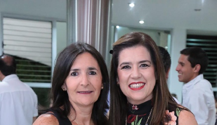  Marcela Valle y Cristina Galán.