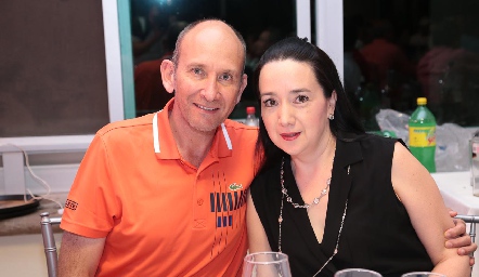  David Hernández y Miriam Monsiváis.