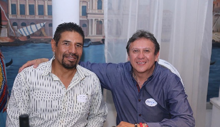  Diseñadores Industriales Joel Pérez y Jorge A. González.