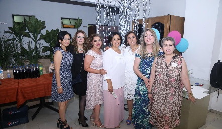  D.G. Anabel Castillo, D.G. Lulú Vallejo, Arq. Alicia Zapata, Arq. Ruth Faz, D.G. Jorgelina Meléndez, D.G. Amalia Pérez y D.I. Cecy Gómez.