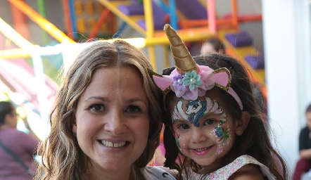  Aurora y María José Compean.