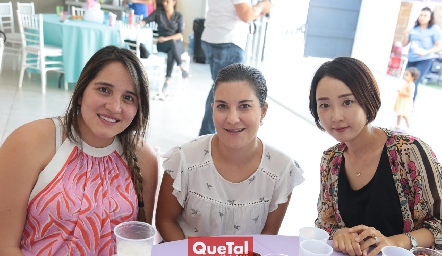 Italia Romero, Fernanda Azcona y Emily Lee.