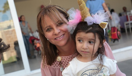  Madre e hija.