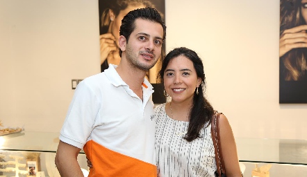  Adrián Bandín y Liz Martínez .