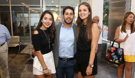  Luisa Rocha, Jorge Rocha y Ana María Reyes.