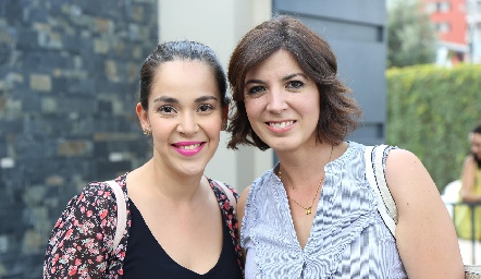  Gloria Batres y Miriam Campos.