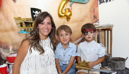  Guadalupe Vázquez, Patricio y Marcelo.