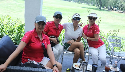  Laura Hallal, Adriana Jiménez, Lorena Robles y Vianney Lara.