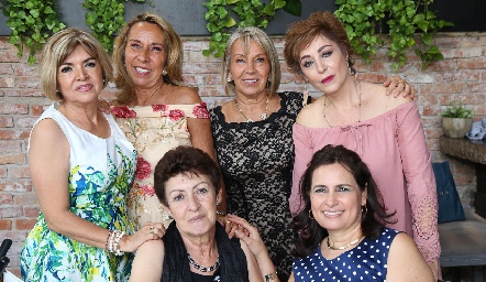  Luz Elena, Luz Elena Mézquida, Angeles Mézquida, Beatriz Eugenia Dauajare, Carmen Covarrubias y Rocío Ávila .